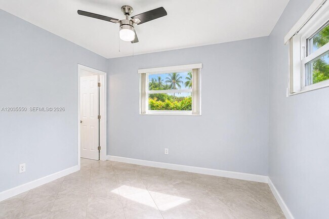 Building Photo - 6255 SW 62nd Ct