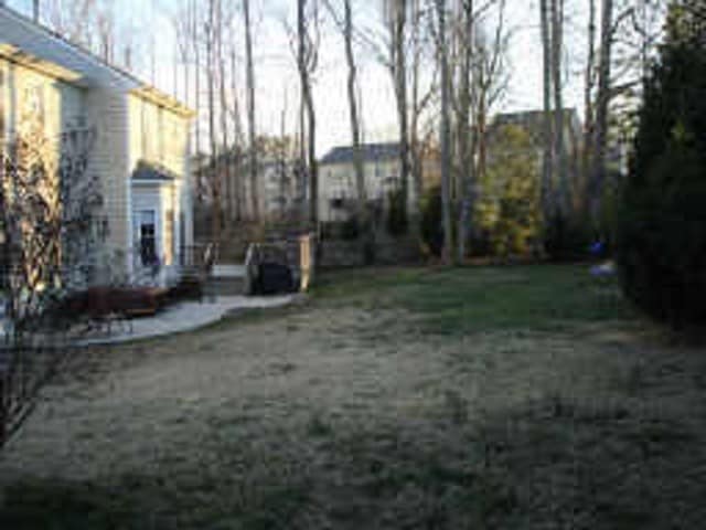 Building Photo - 106 Old House Ct