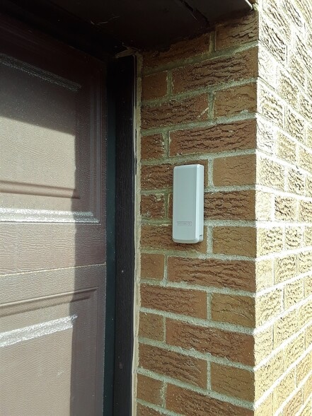 Garage door opener - 335 Ridgewood Ave