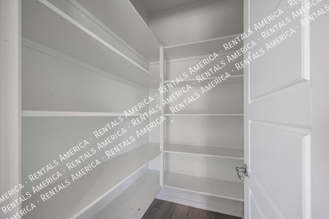 Building Photo - 5509 N 108th Ave