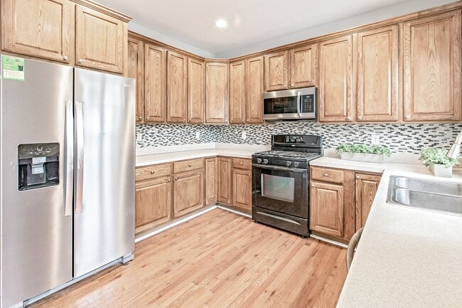 Building Photo - Middletown - 3 bedroom, 2.5 bath townhome