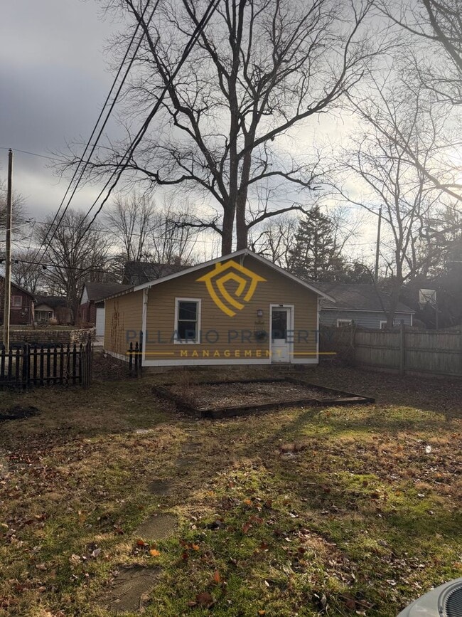 Building Photo - Fully Renovated 3-Bedroom/2-Bathroom with Huge Loft, Near Ellenberger Park, Available NOW!