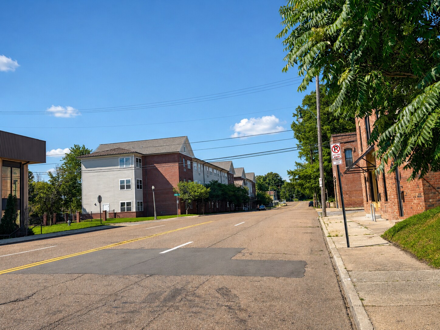 Building Photo - 632 N 3rd St