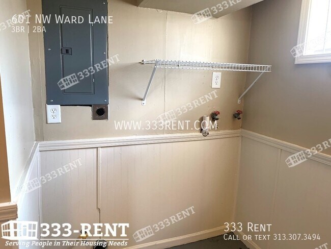 Building Photo - You'll be able to move around in this one ...