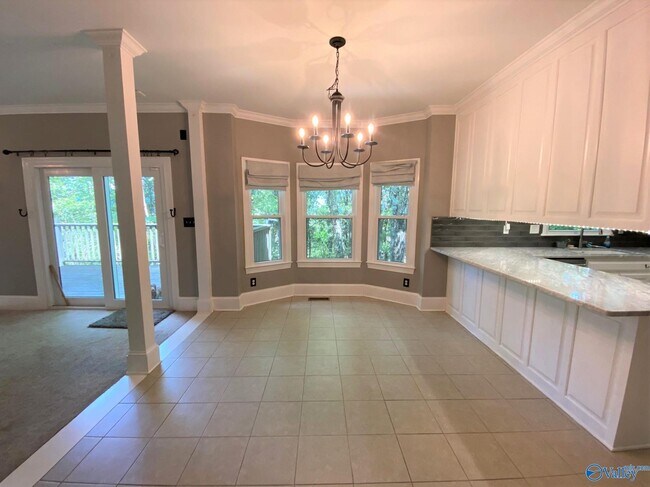 Building Photo - 10103 Shadow Wood Dr SE