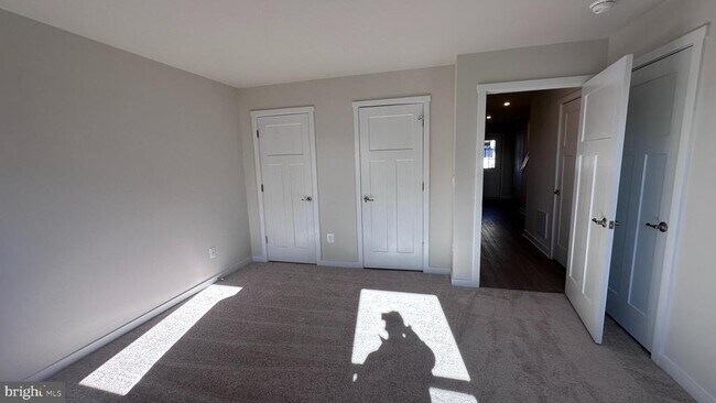 Building Photo - 62 Trotting Rd