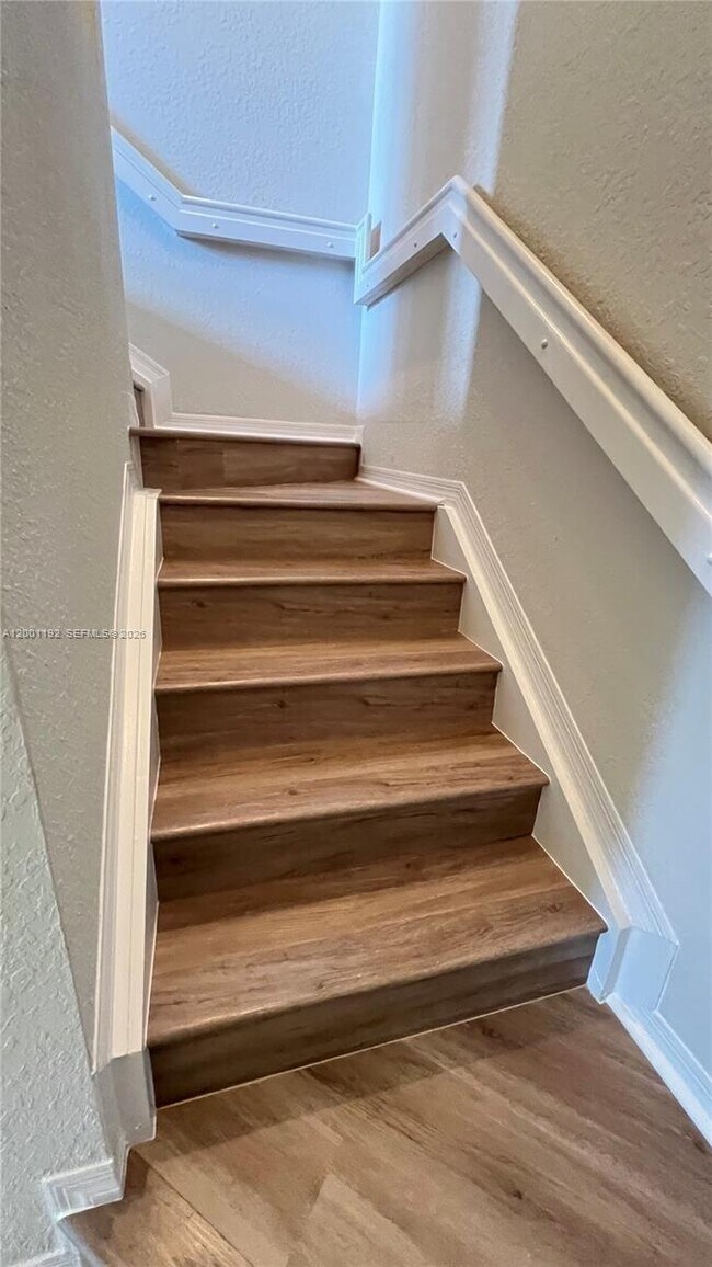 Building Photo - 10885 NW 89th Terrace