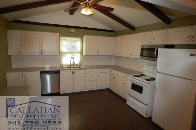 Building Photo - St Charles Little Rock Home