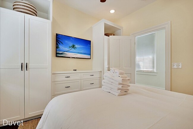 Building Photo - 6 br, 5 bath House - 129 Cannon Street