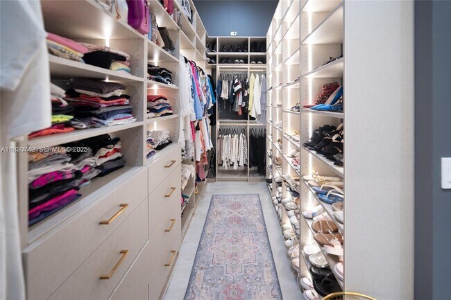 Building Photo - 5000 SW 159th Ave