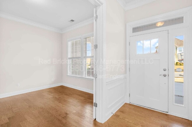 Building Photo - 4004 Petersburg Dr