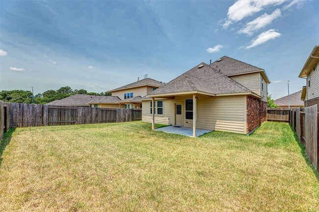 Building Photo - 16915 Sedum Grn