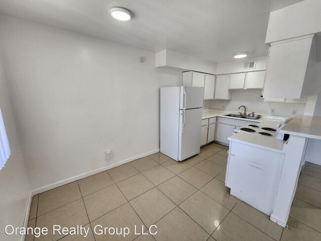 Building Photo - 2 br, 1 bath House - 1656 Stevens St. Unit 4