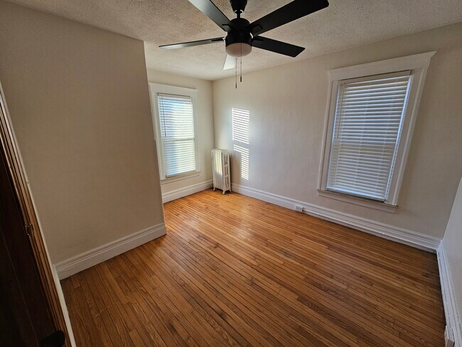 Building Photo - 3154 Van Alstyne St