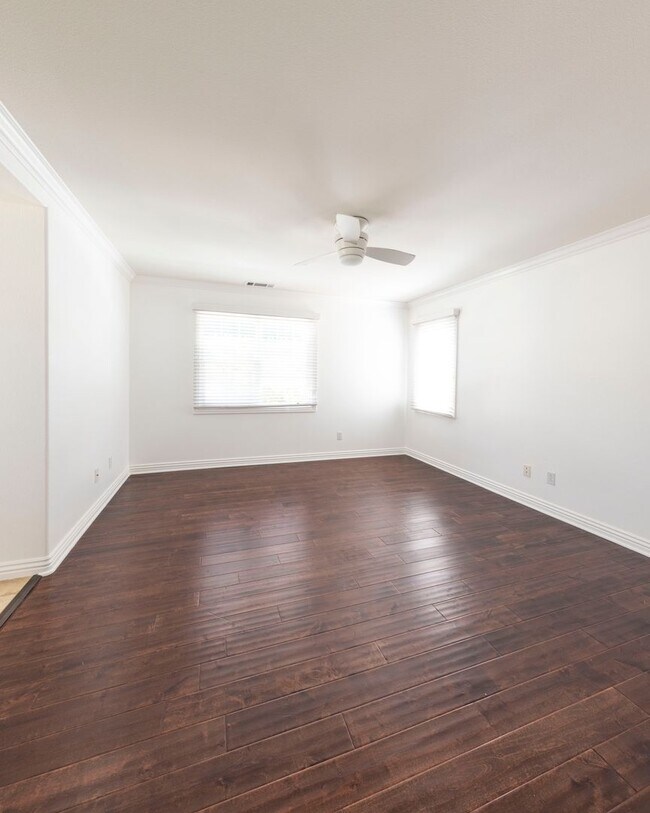 Building Photo - Irvine Condo Now Leasing