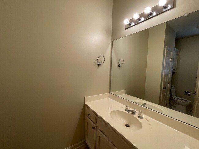 Building Photo - 10580 Springglen Ct