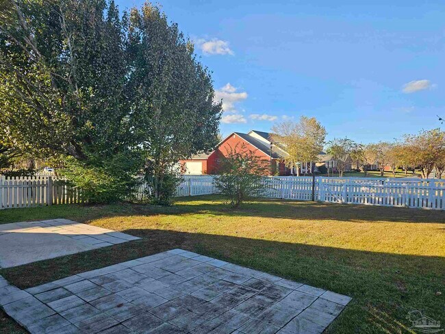 Building Photo - 28 Easton St