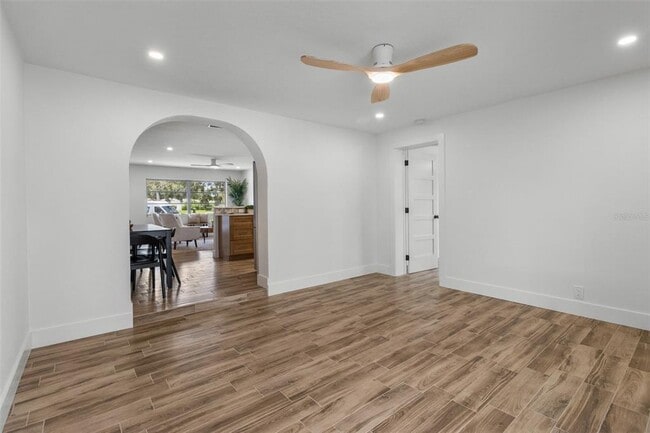 Building Photo - 3621 Searobin Dr SE