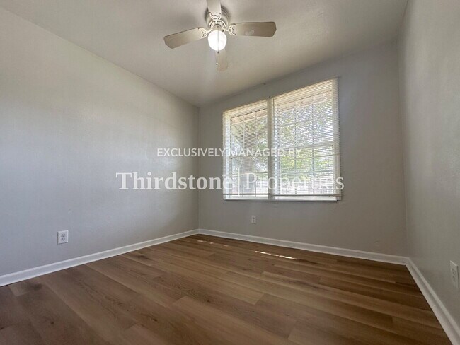 Building Photo - 5638 Vernon Rd