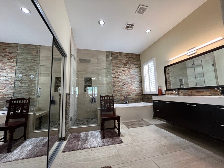 Building Photo - 9499 Castillana Ct