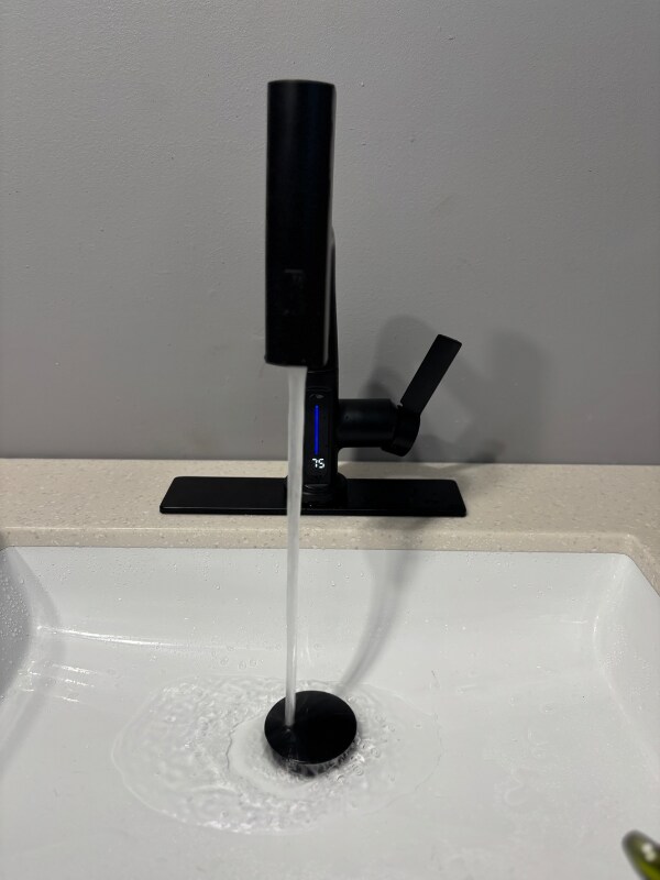 Building Photo - 10624 Mayfield Ave