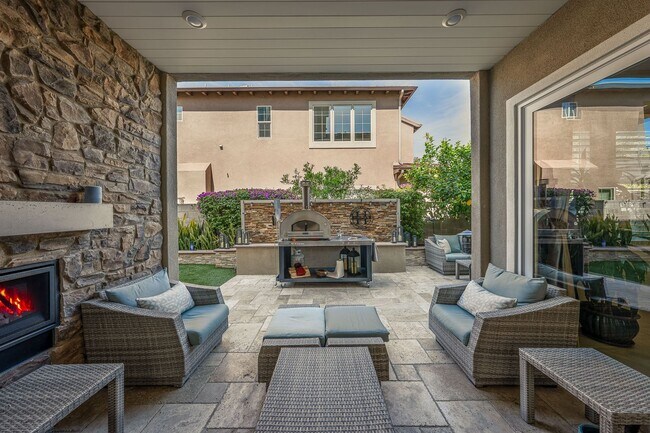 Building Photo - Altair Mansion, 24 Hour Guarded, 5Bed|6bath, Nearly 5000sqf