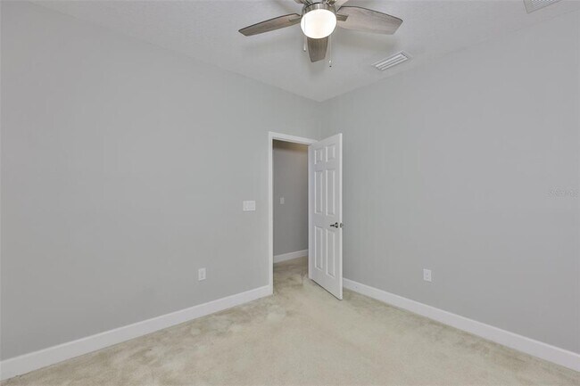 Building Photo - 6207 Voyagers Pl