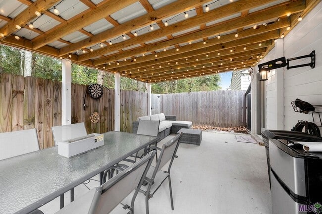 Building Photo - 820 S Audubon Pl Ave