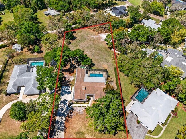 Building Photo - 2111 Paddock Cir