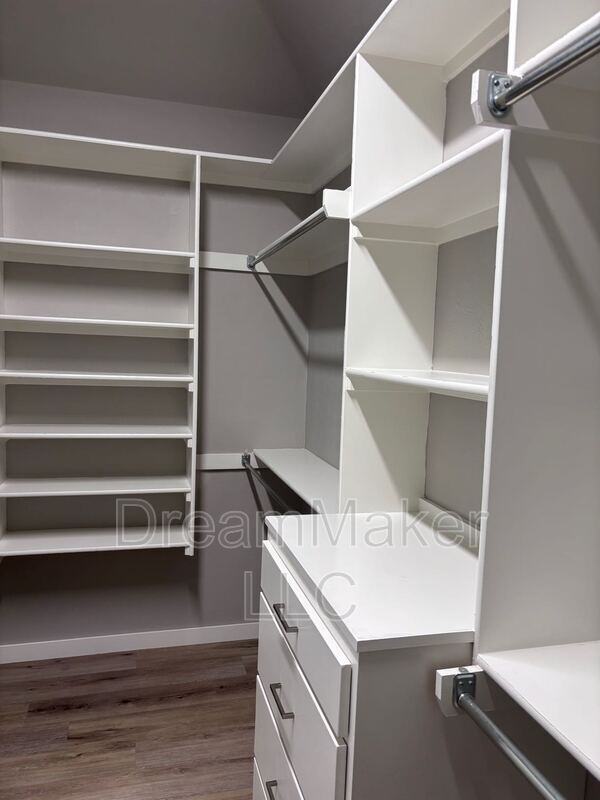 Building Photo - 3035 SE 34th St