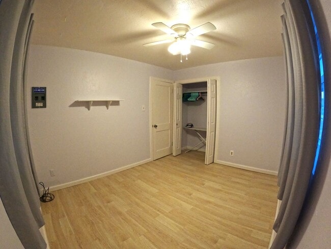 Building Photo - 1716 Princess Jeanne Dr