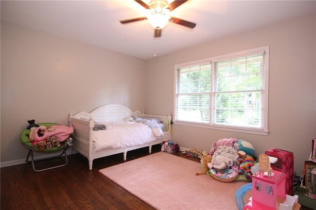 Building Photo - 3571 Sunderland Cir NE