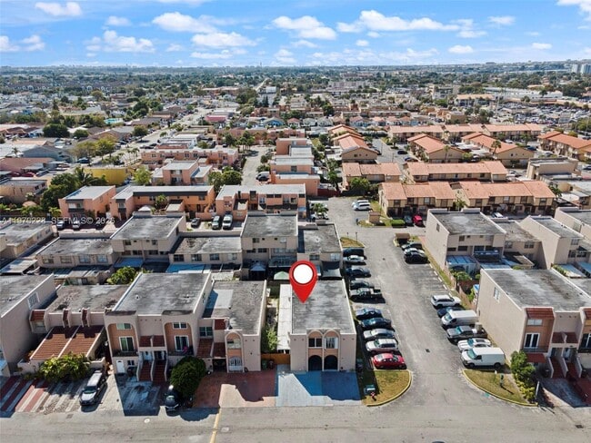 Building Photo - 1096 W 42nd Pl