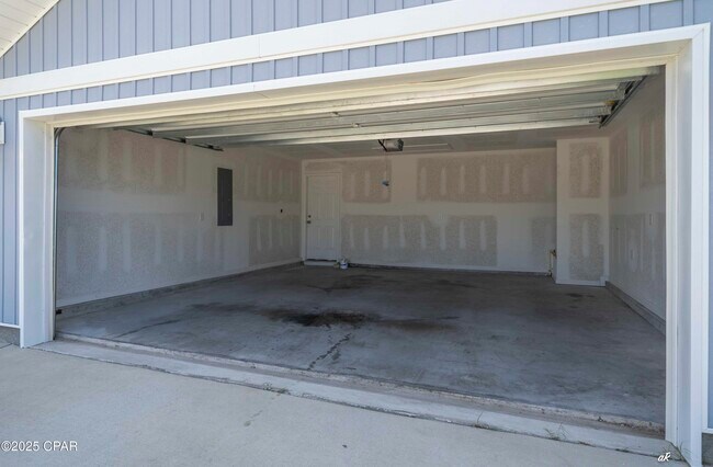 Building Photo - 335 Highbrook Rd