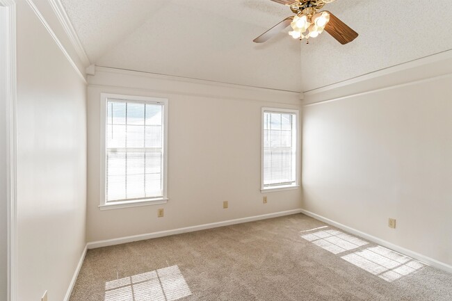 Building Photo - 6596 E Crystal Oak Cove