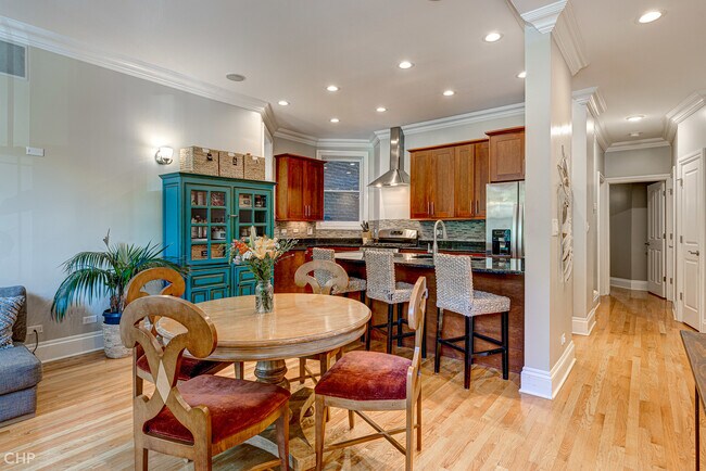 Building Photo - 2116 W Potomac Ave