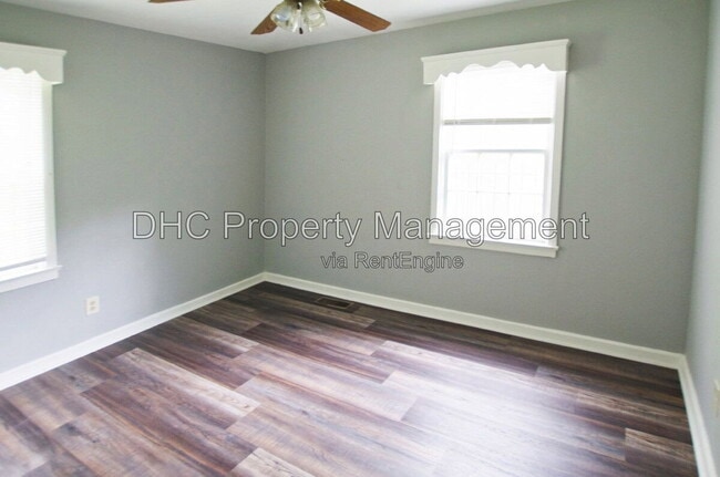 Building Photo - 1761 Tiger Flowers Dr NW