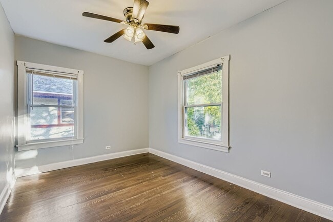 Building Photo - 7356 N Ashland Blvd