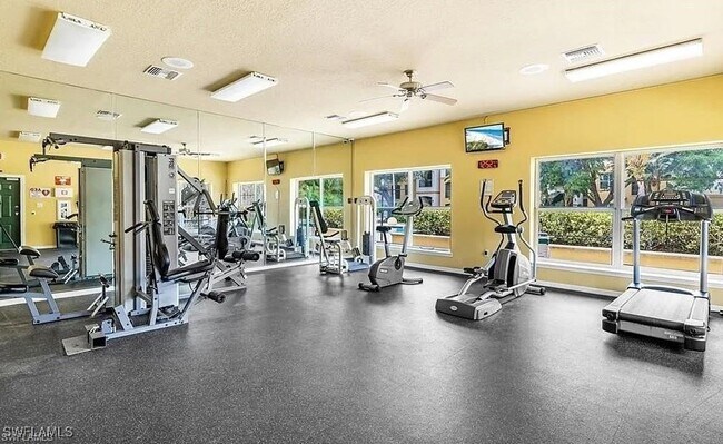 Building Photo - 11530 Villa Grand