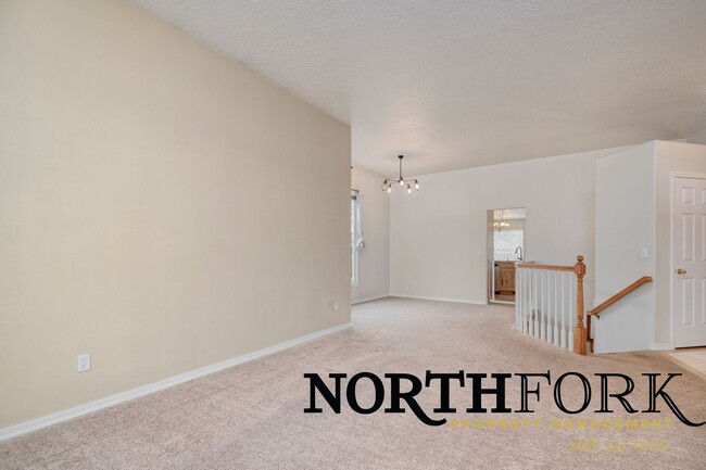 Building Photo - Centrally located Boise Home