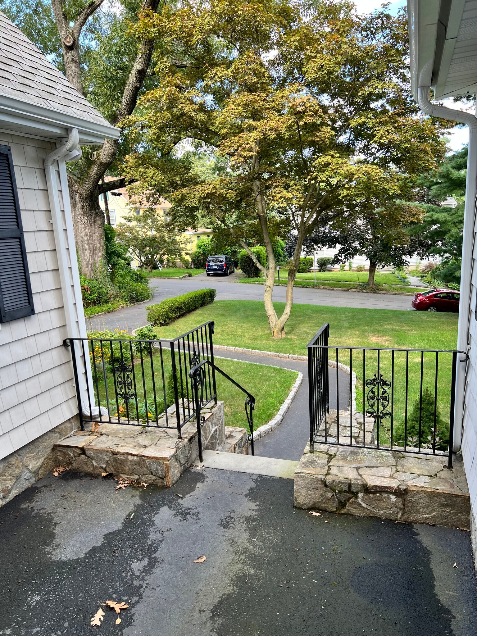 Building Photo - 22 Andrews St