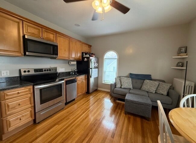 Building Photo - 48 Warren Ave