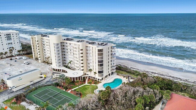Building Photo - 2225 Jimmy Buffett Mem Hwy