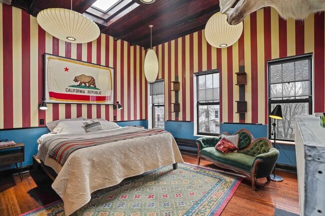 Building Photo - 389 12th St