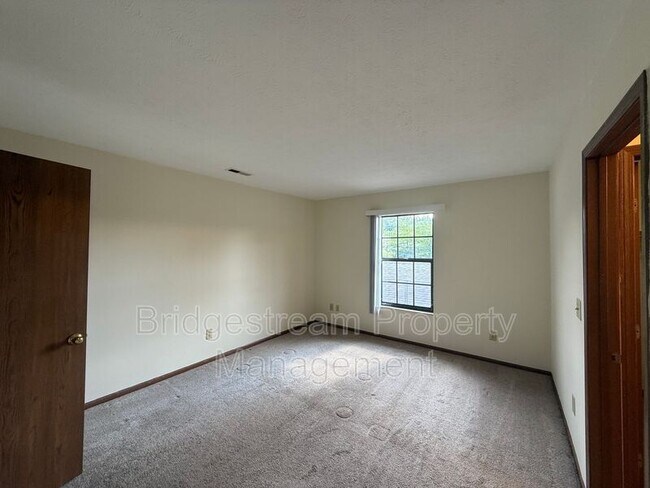 Building Photo - 4583 Burchdale St