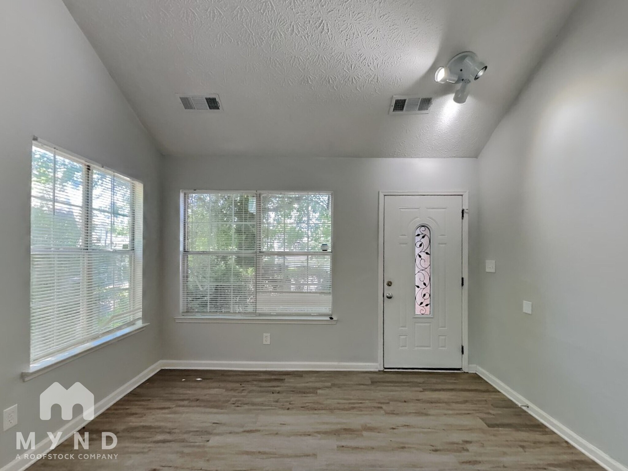 Building Photo - 545 Haymarket Ct