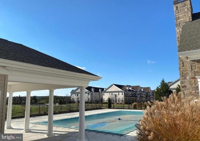 Building Photo - 4204 Lexington Ct