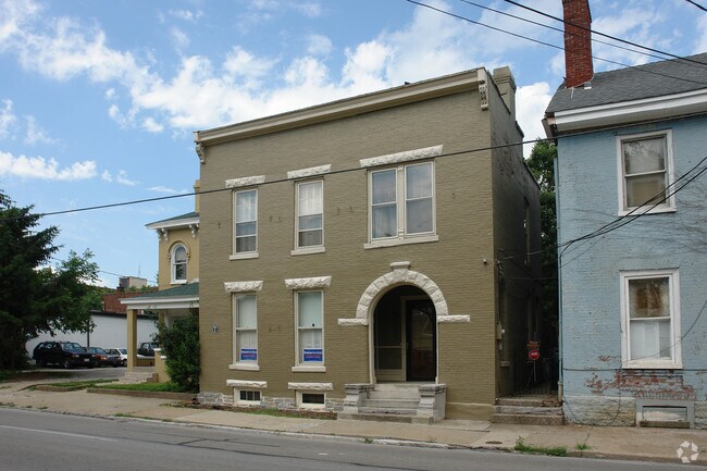 Building Photo - 579 W Short St