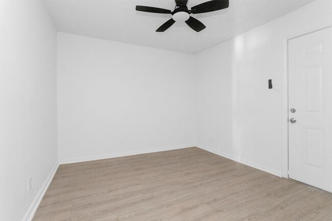 Building Photo - 16016 Green Manor Dr