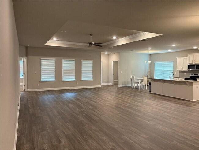 Building Photo - 10551 Sand Dune Ave